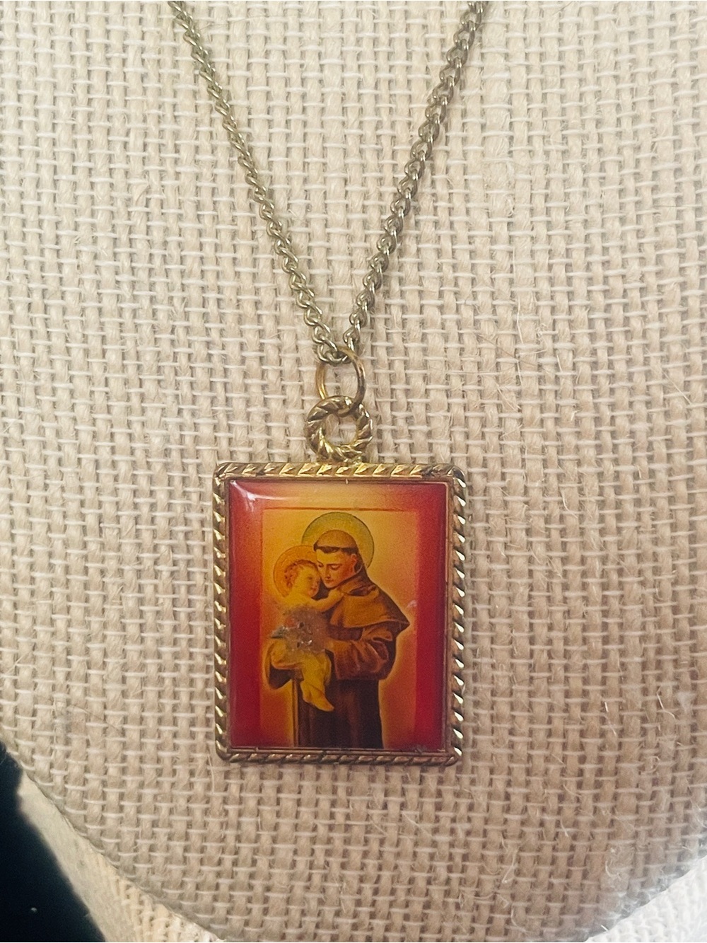 VINTAGE Saint Anthony of Padua necklace! 18”